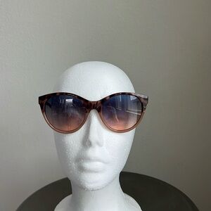 Tahari women’s animal print tan sunglasses